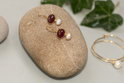 Oorbellen Donker Rode Steen